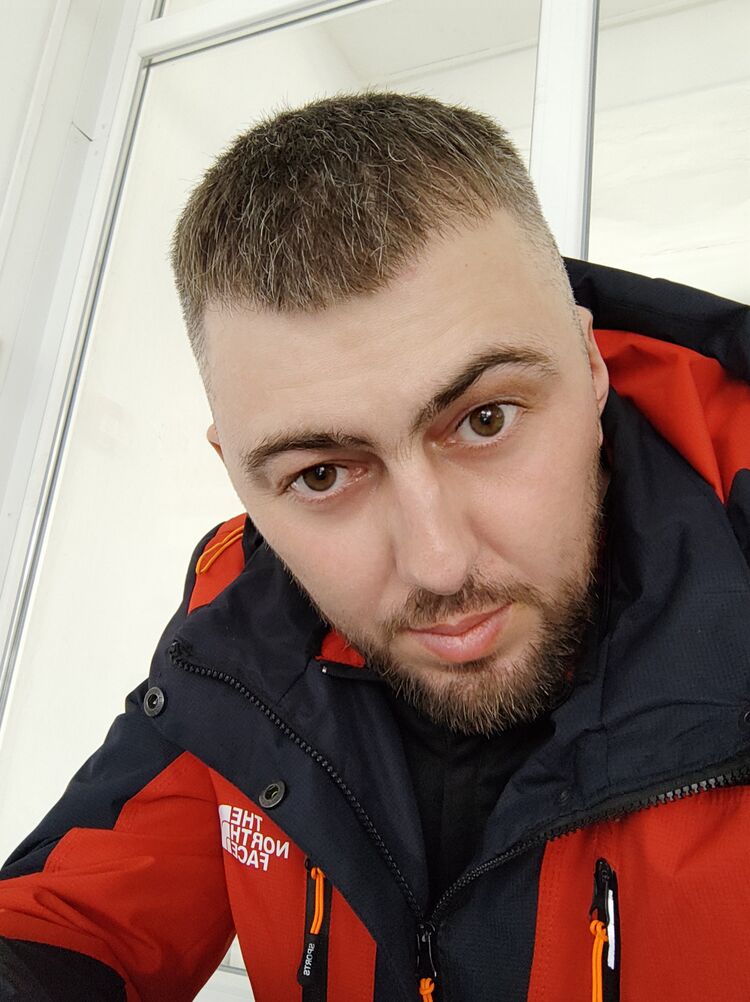  41033022  Alex, 34 ,     