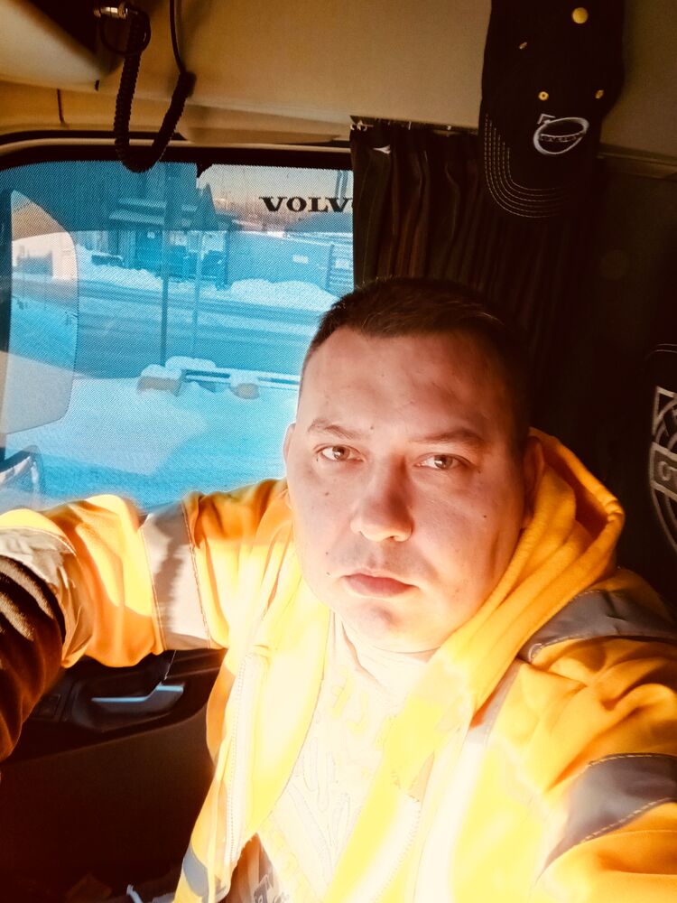  40401902  , 33 ,    -