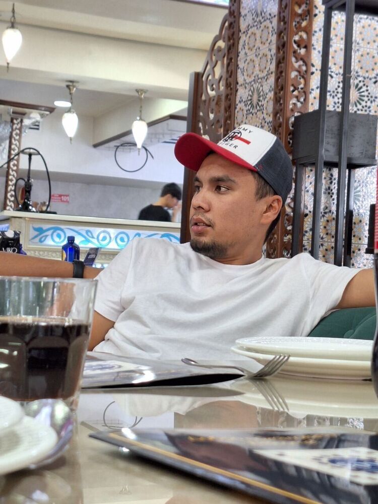  ,   Dilbek, 29 ,   ,   