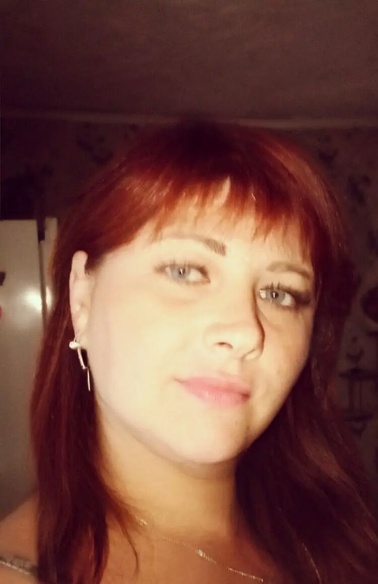  ,   LA Reina, 38 ,  