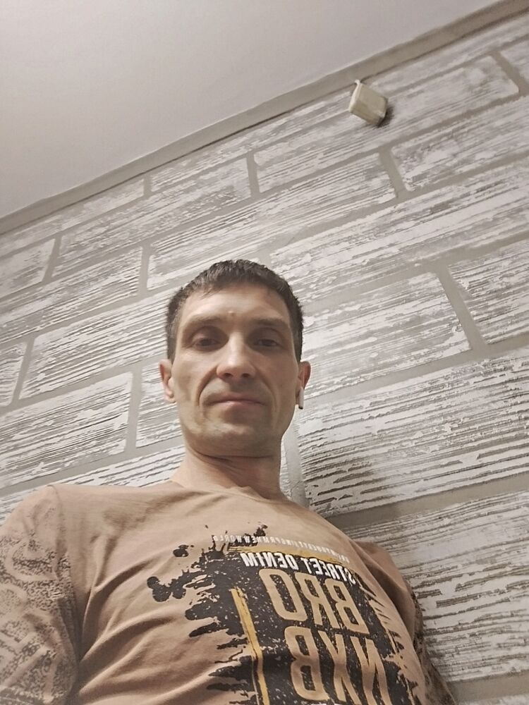  50830422  Dmitry, 46 ,    