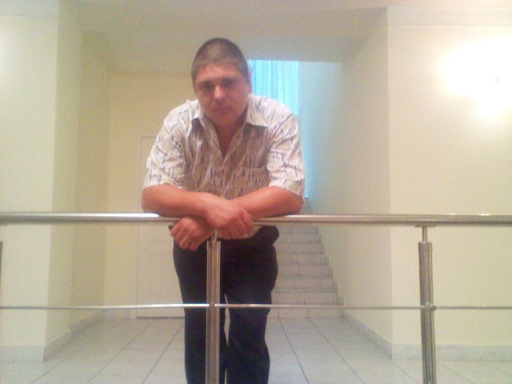  8412432  Sandu, 38 ,    