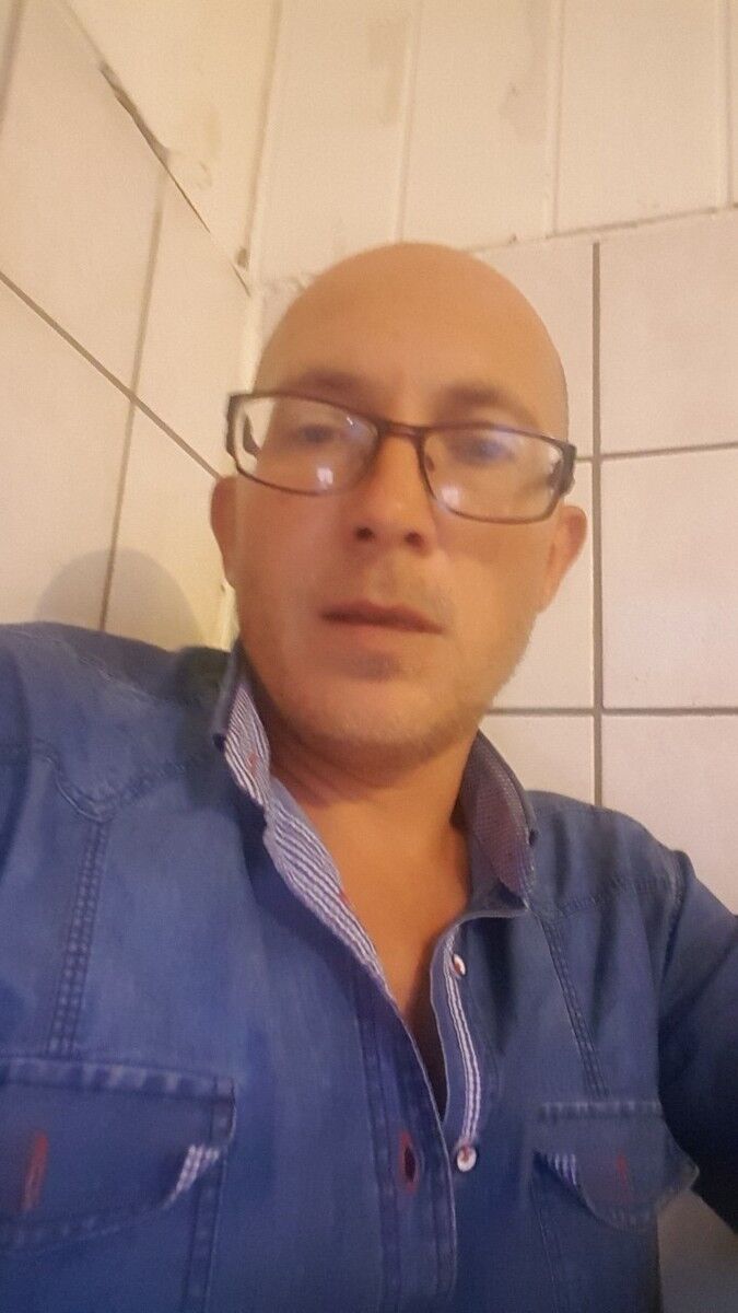  ,   Alexander, 40 ,   ,   , c 
