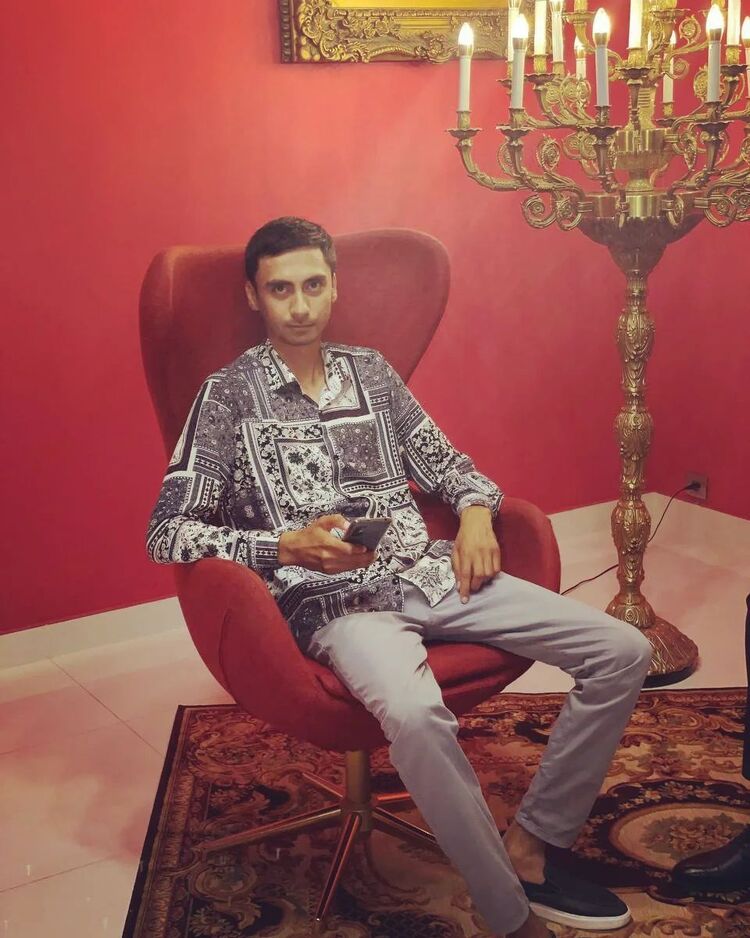  28365692  Akbar, 29 ,    