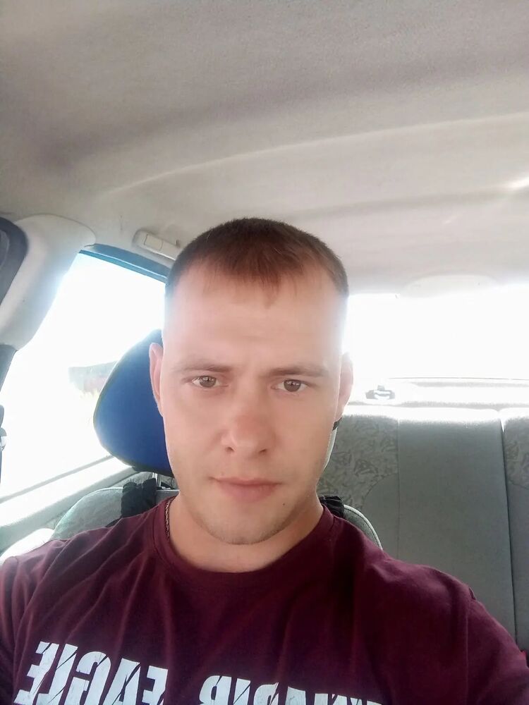  ,   Pavel, 32 ,   ,   