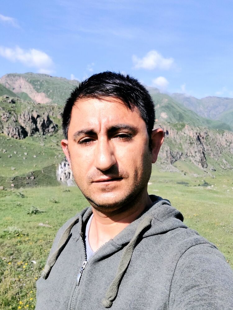  44845252  Akman, 39 ,    