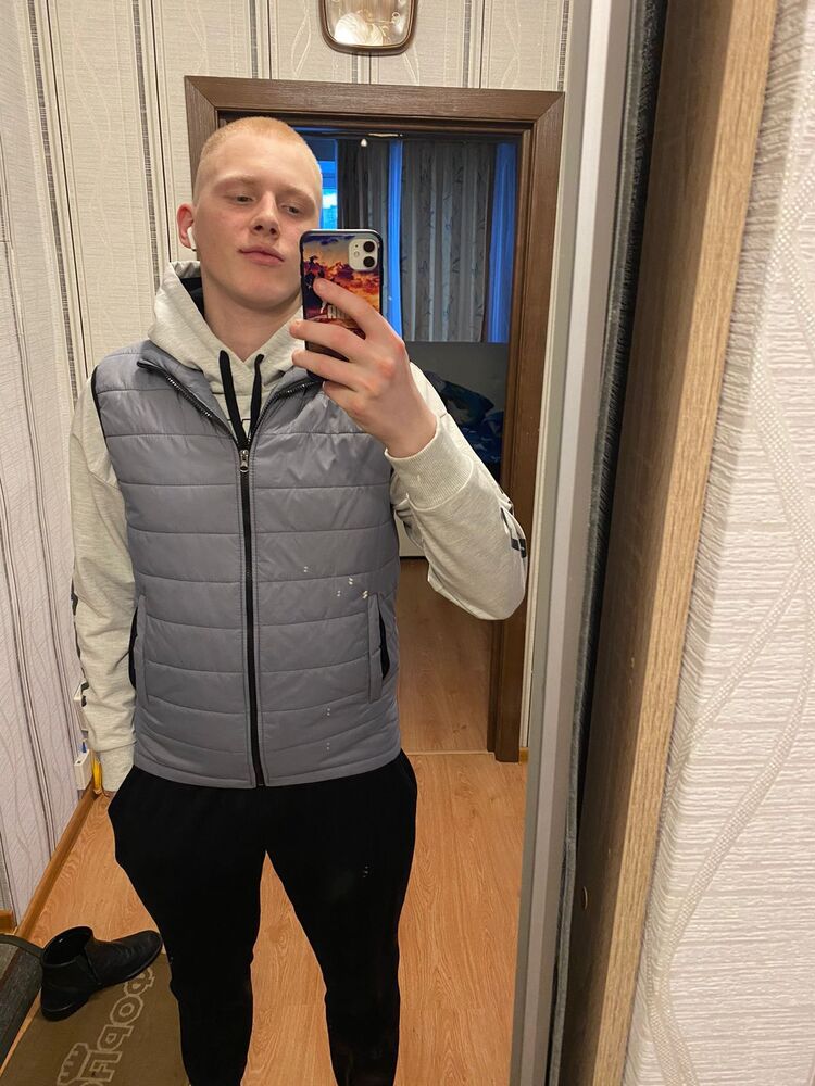  36663802  , 22 ,    