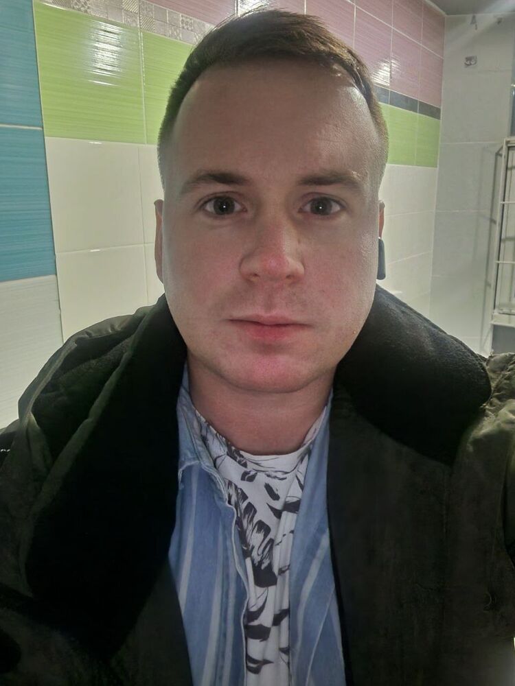  49044212  , 28 ,    