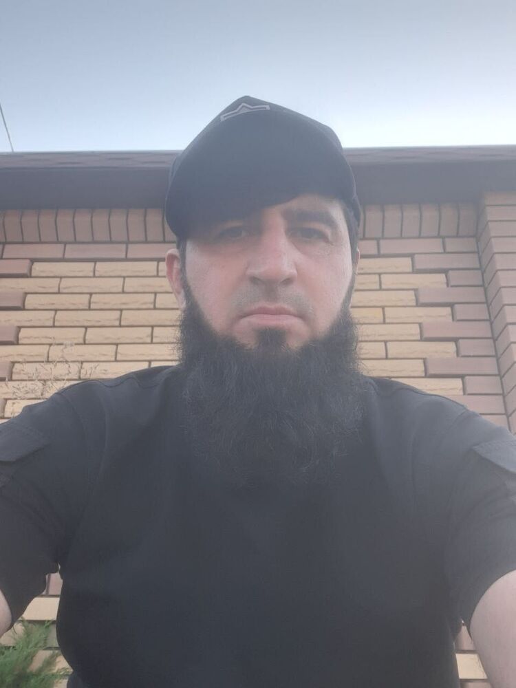  42376882  , 37 ,    