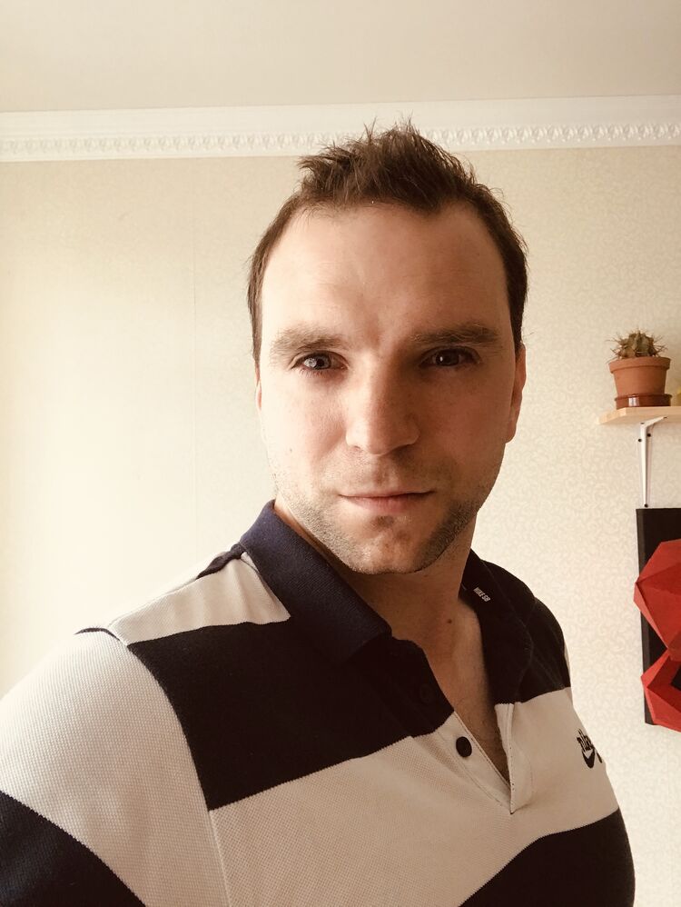  53394432  , 37 ,    