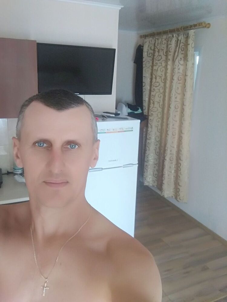  32523962  , 49 ,    