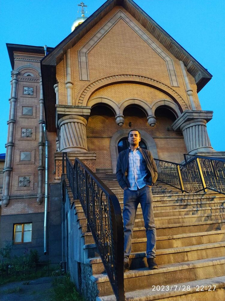  44197712  , 27 ,    -