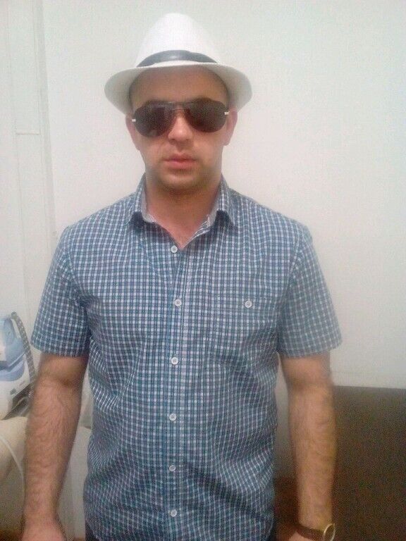  39313712  Irakli, 37 ,    