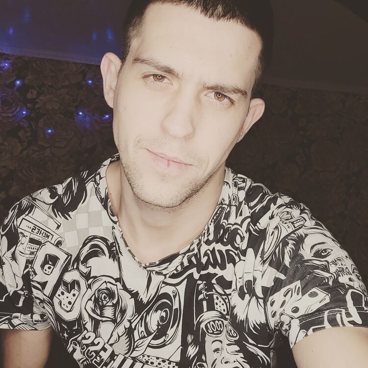  ,   Alexander, 32 ,   ,   , c , 