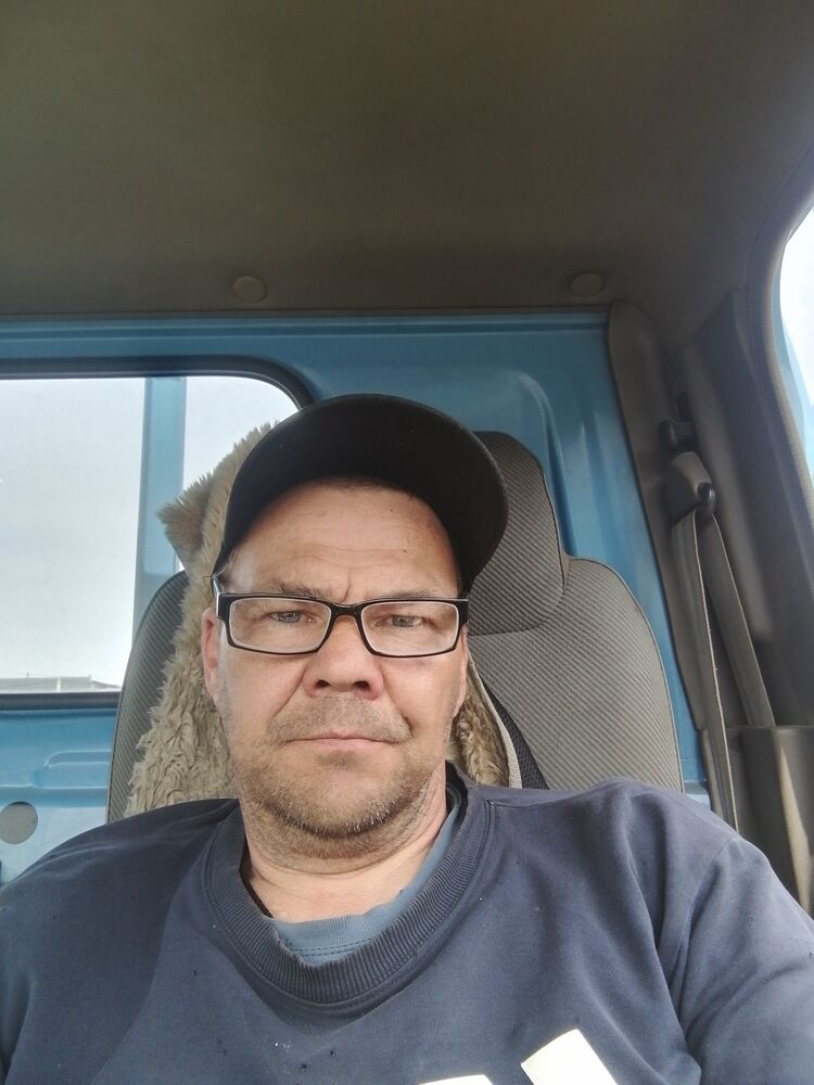  51045682  , 45 ,    