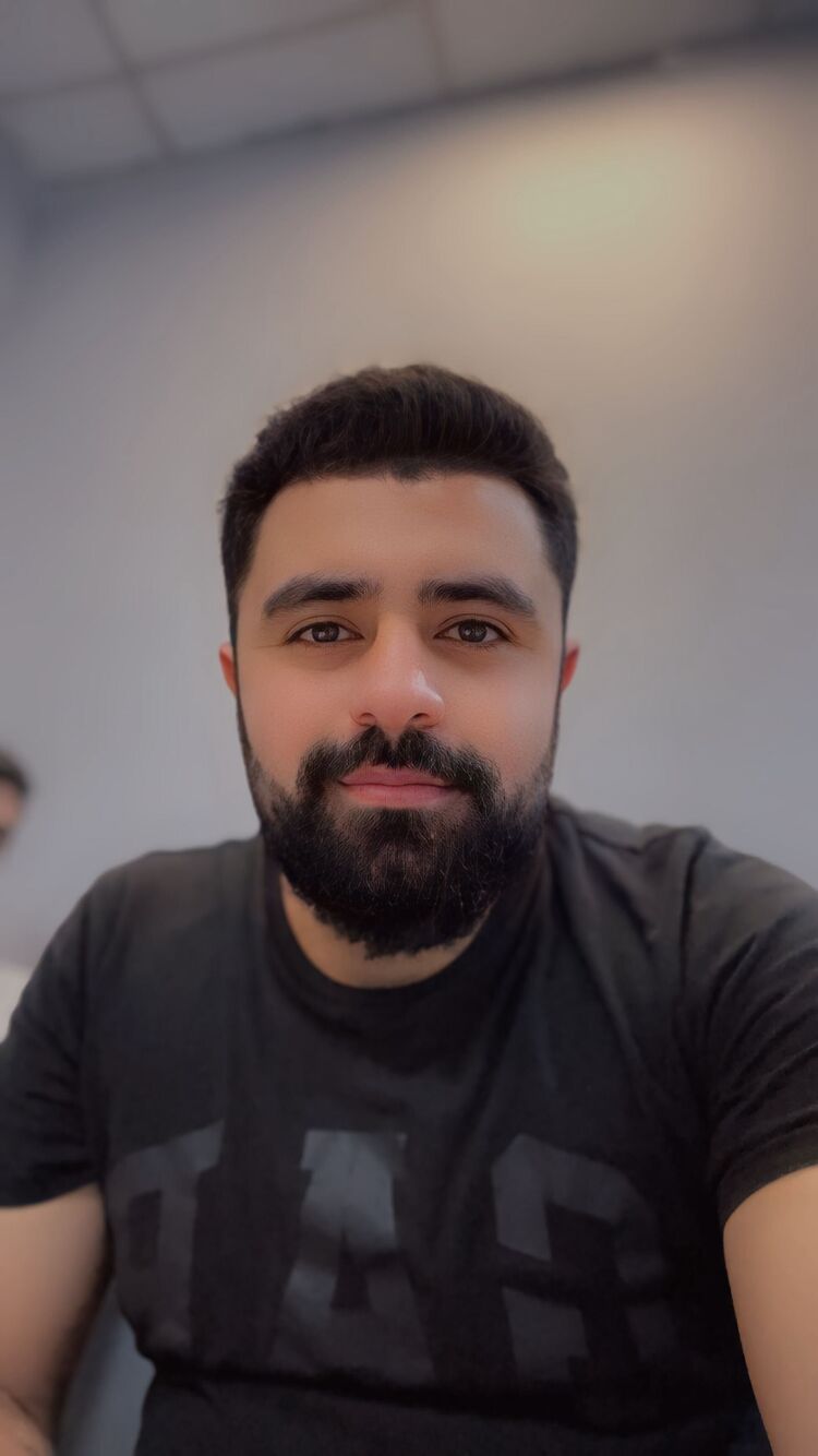  48617342  Samet, 25 ,    Canary Wharf