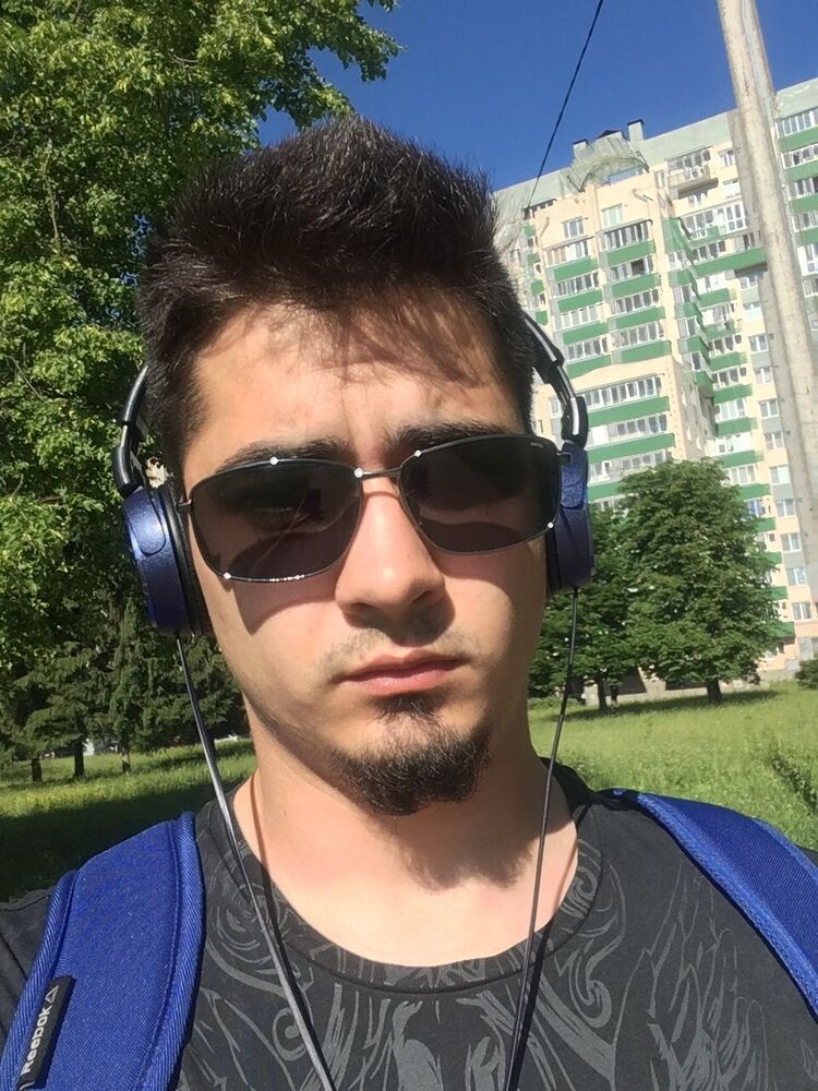  28424582  , 26 ,    -