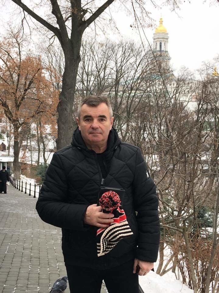  -,   Alexander, 60 ,     , c 