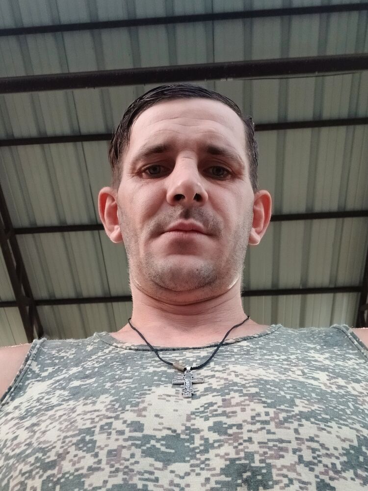 46937992  , 32 ,    