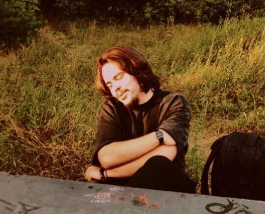  37824162  , 23 ,    -