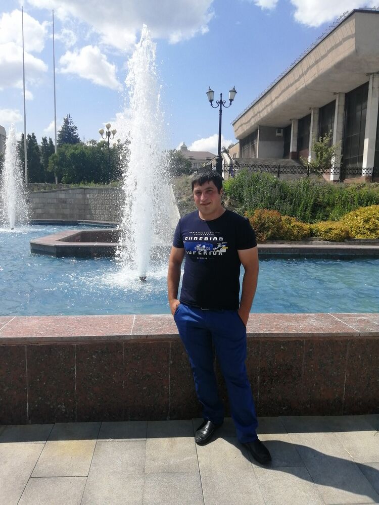  18827102  , 29 ,    --