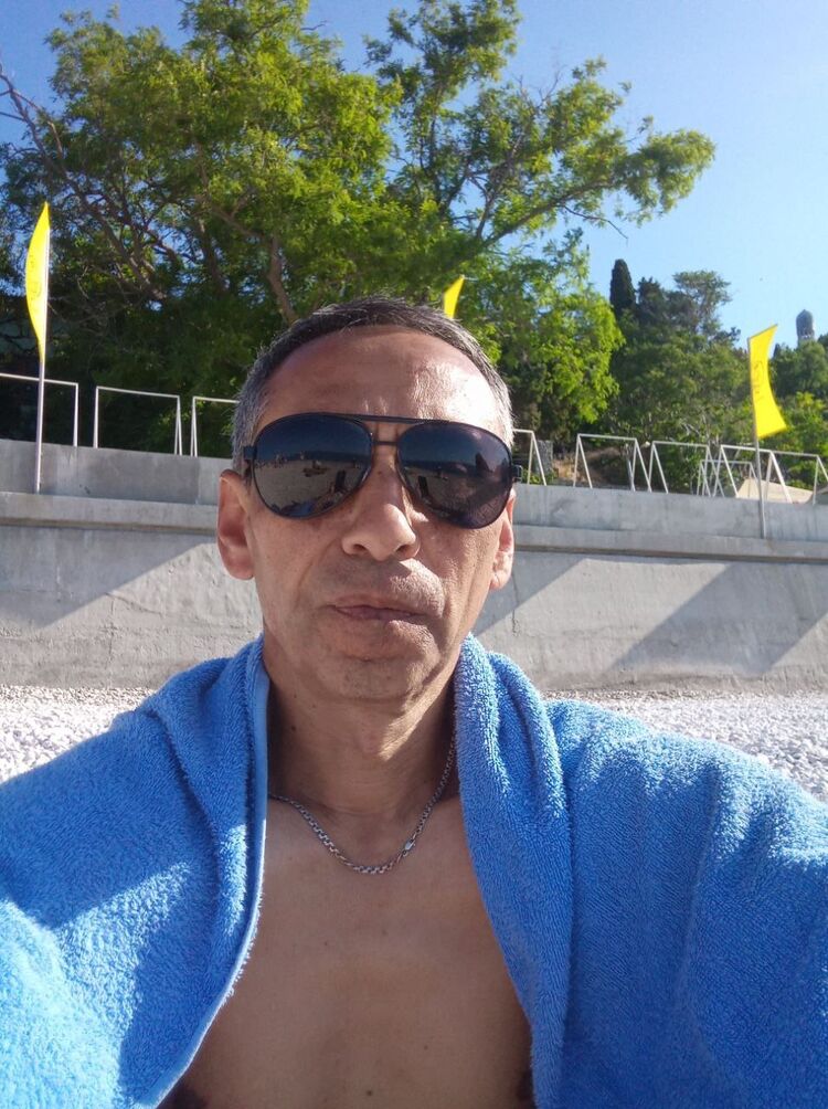  43738552  , 50 ,    