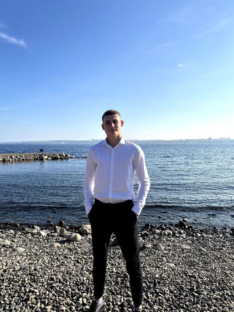  ,   Misha, 20 ,   ,   