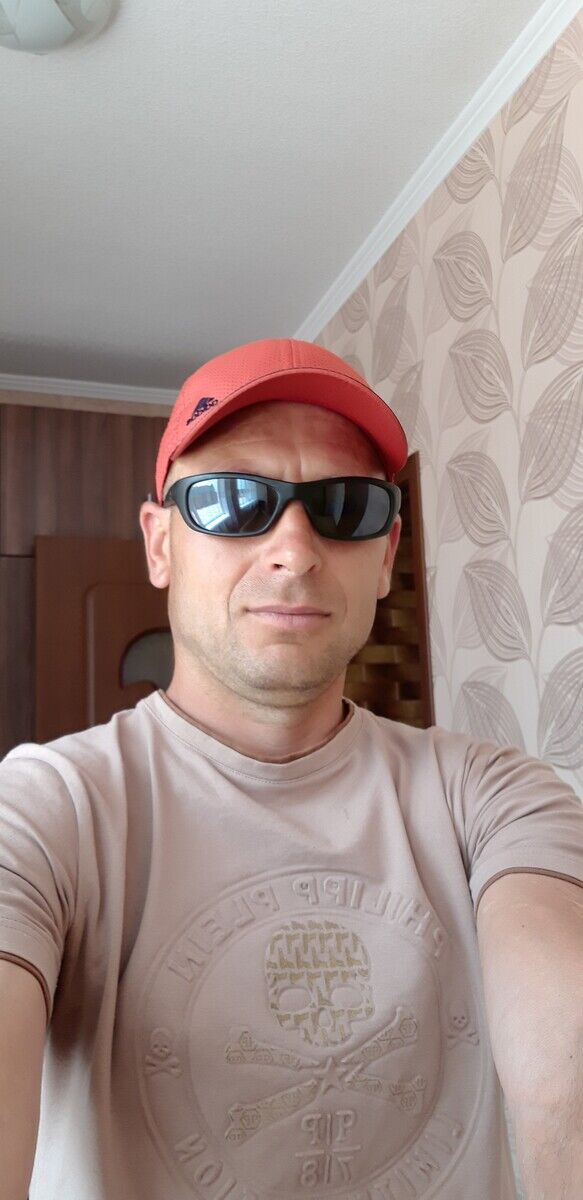  ,   Alexandru, 44 ,   ,   , c 