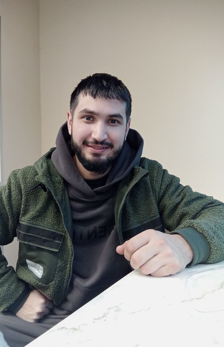  53795342  Yusuf, 31 ,    