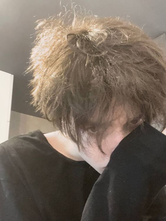  35205882  , 24 ,    --