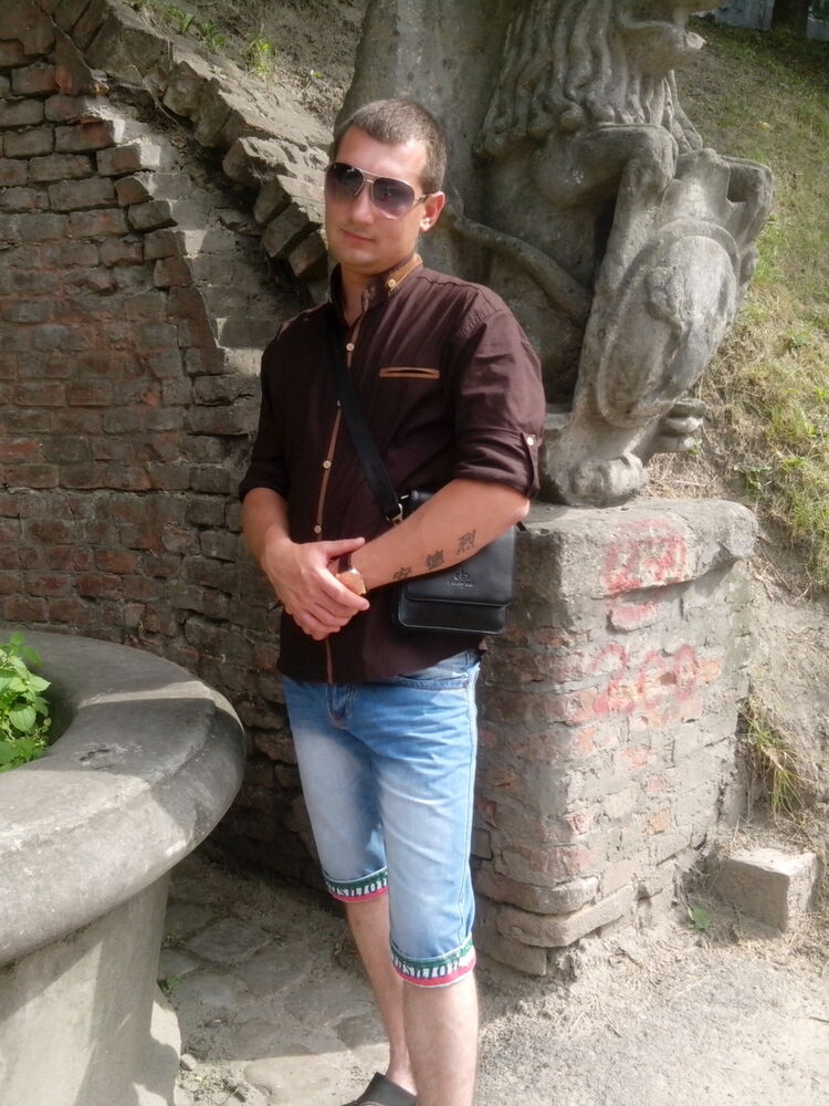  5963462  Andriy, 36 ,    
