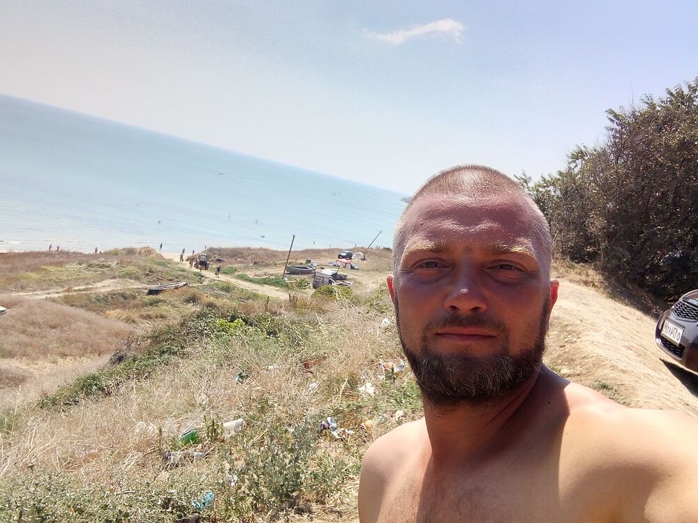  37368262  , 42 ,    