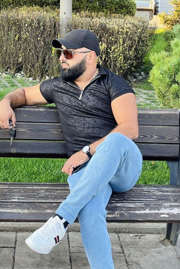  37936772  , 35 ,    