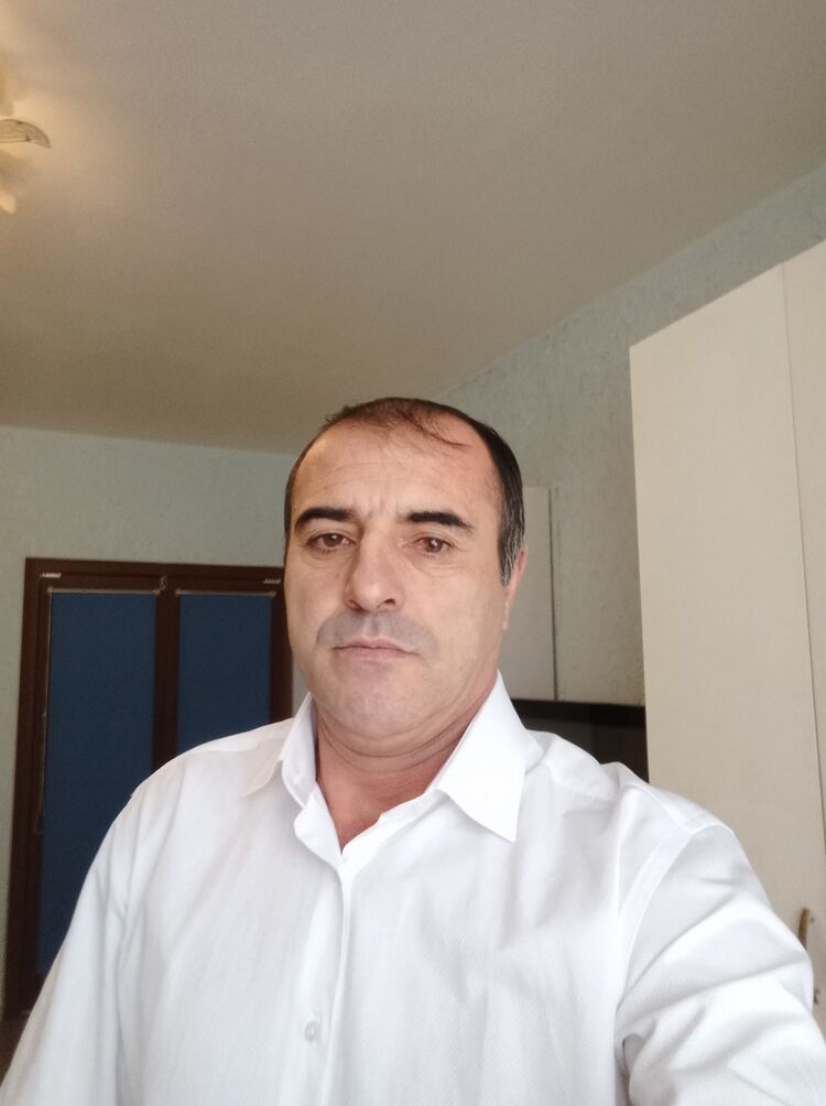  32702852  , 50 ,    
