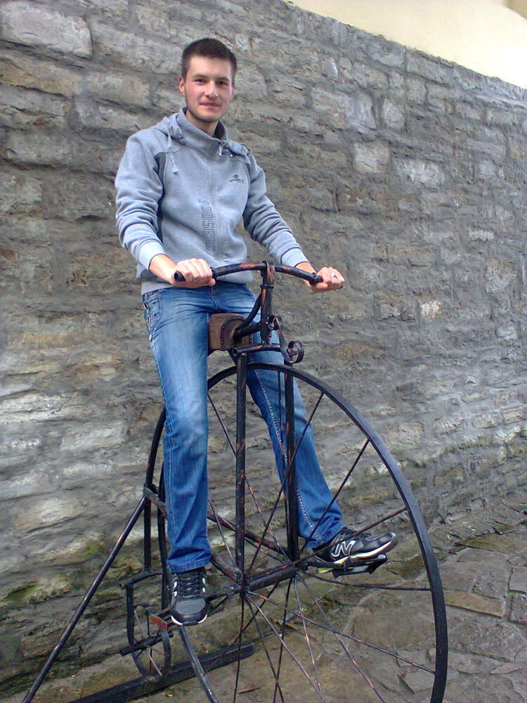 19856702  Vadim, 29 ,    -