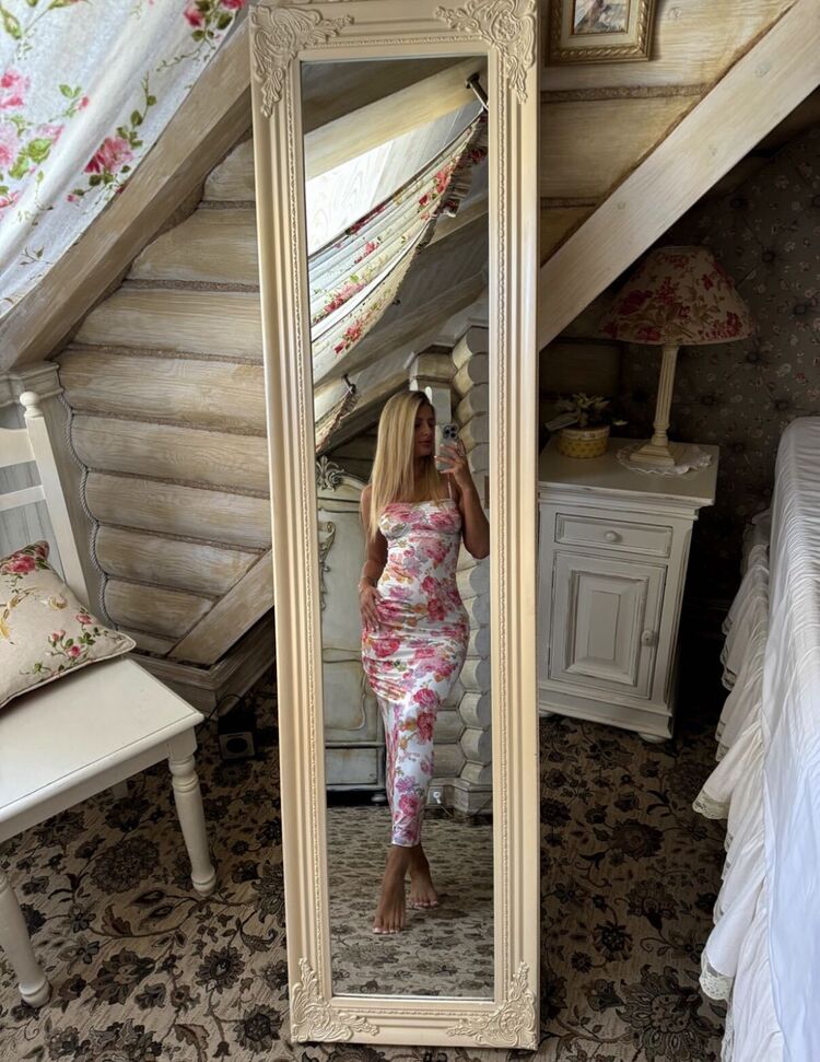  53977282  , 31 ,    --