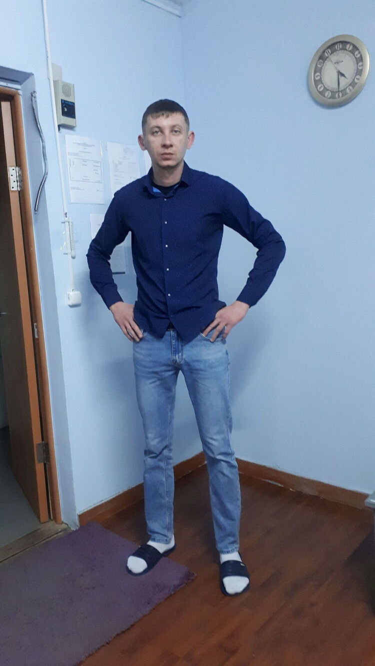  31907942  Vlad, 36 ,    