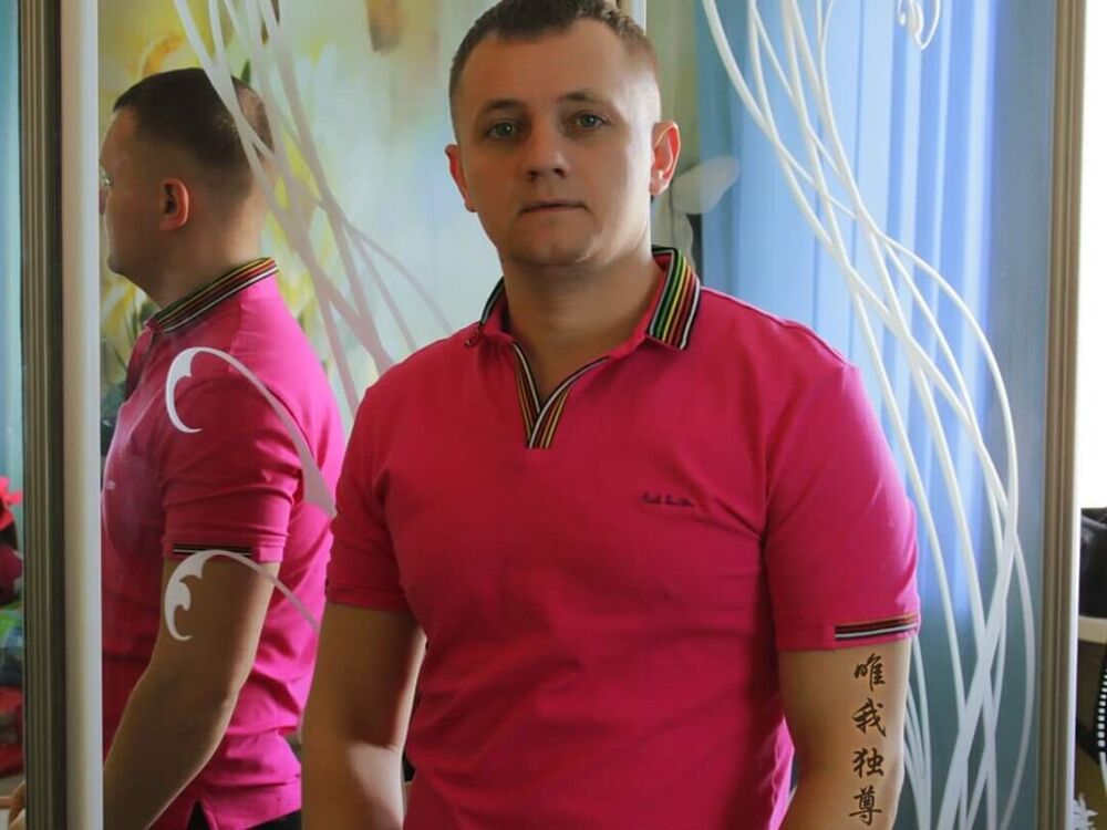  20579472  Andrii, 35 ,    