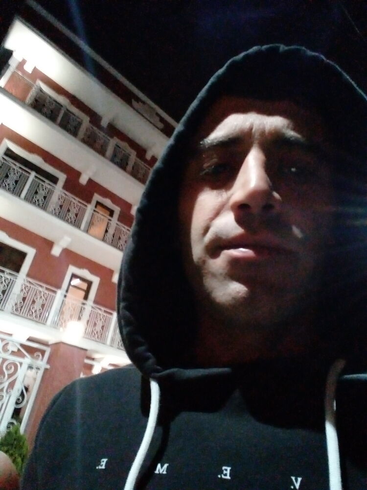  ,   Koba, 32 ,   ,   