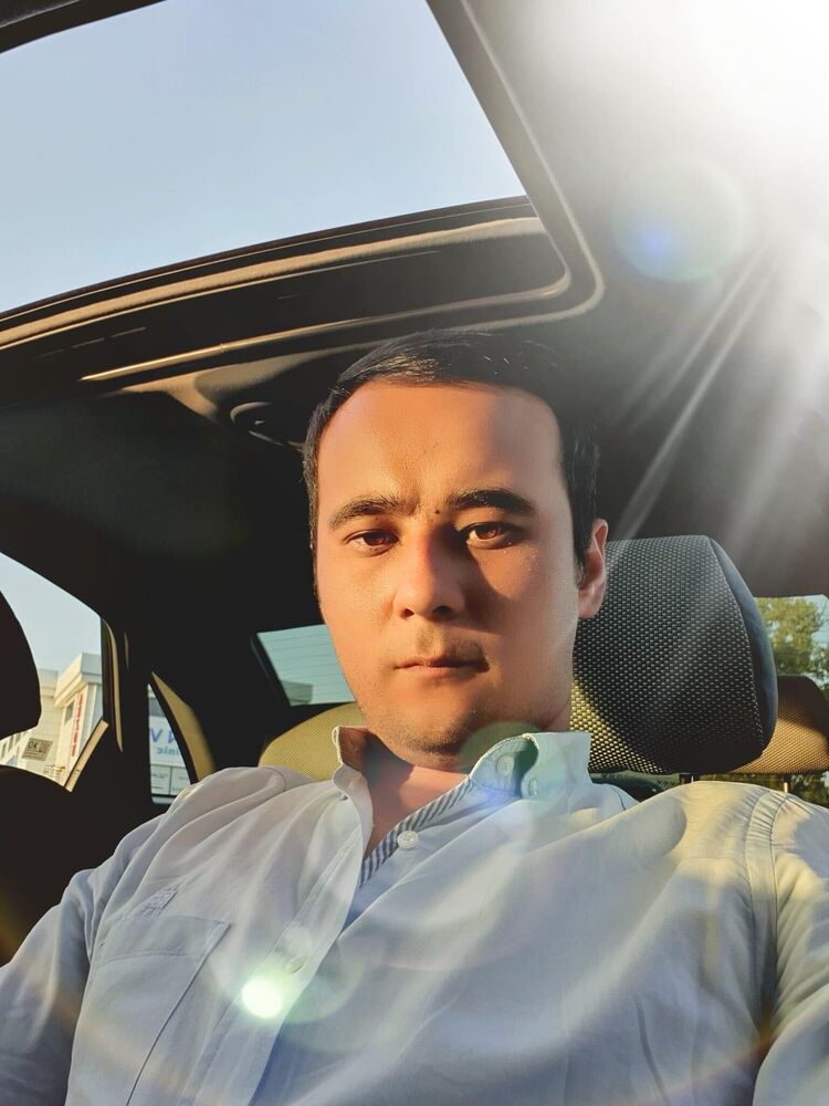  34022772  Avazbek, 31 ,    