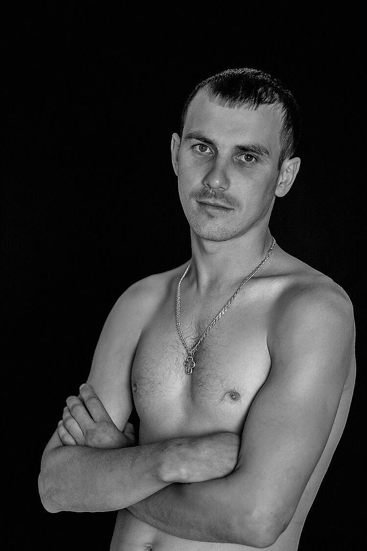  30778392  Maxim, 39 ,    --