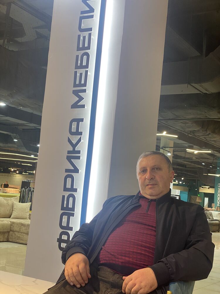  43545112  Arzuman, 52 ,    