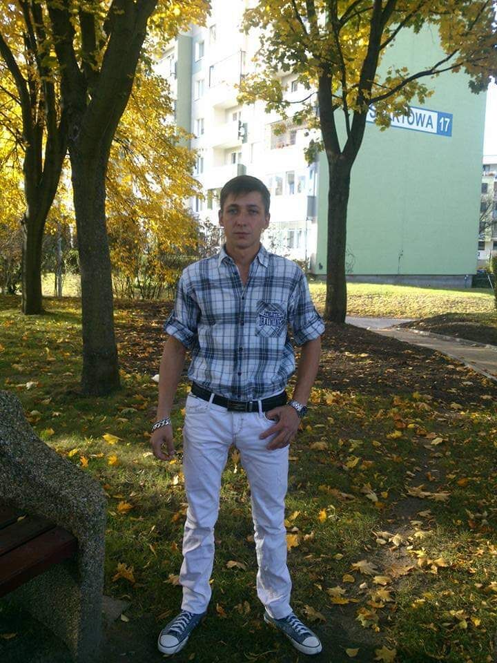  26408942  Nykolai, 31 ,    