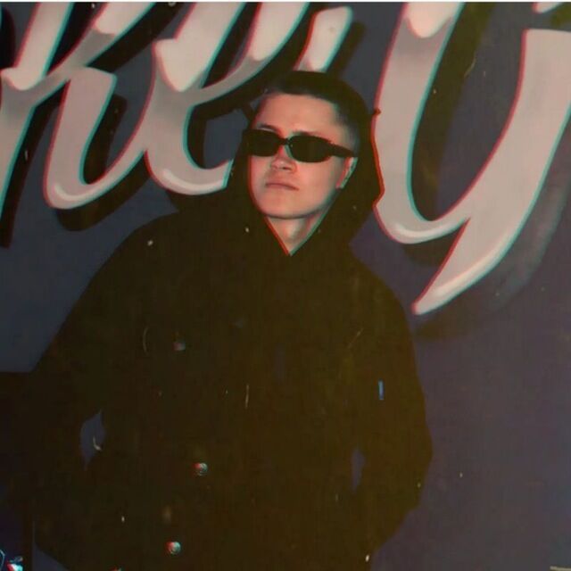  39087822  Artyom, 22 ,    