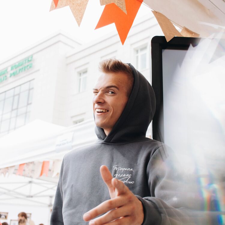  27479132  , 24 ,    -