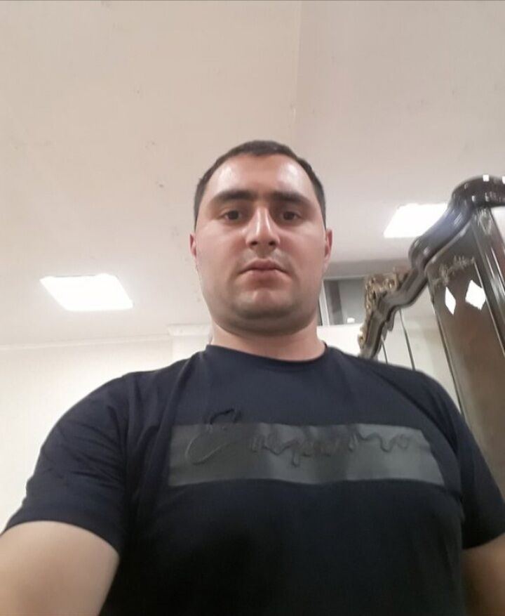  ,   Artur, 35 ,   ,   