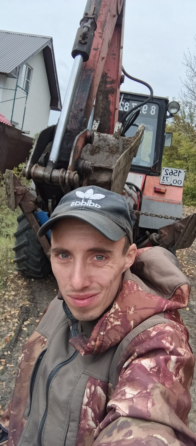  53712642  Ruslan, 73 ,    