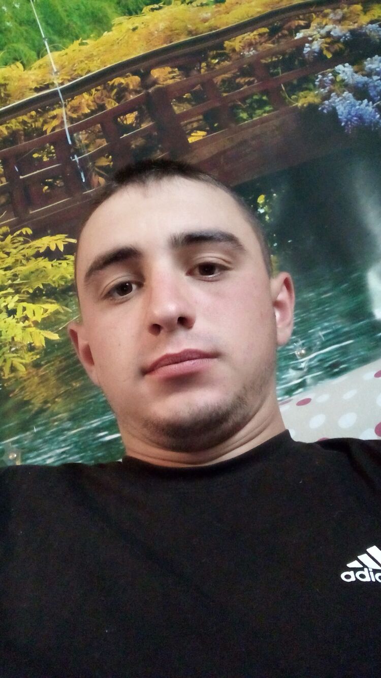  38076942  , 24 ,    