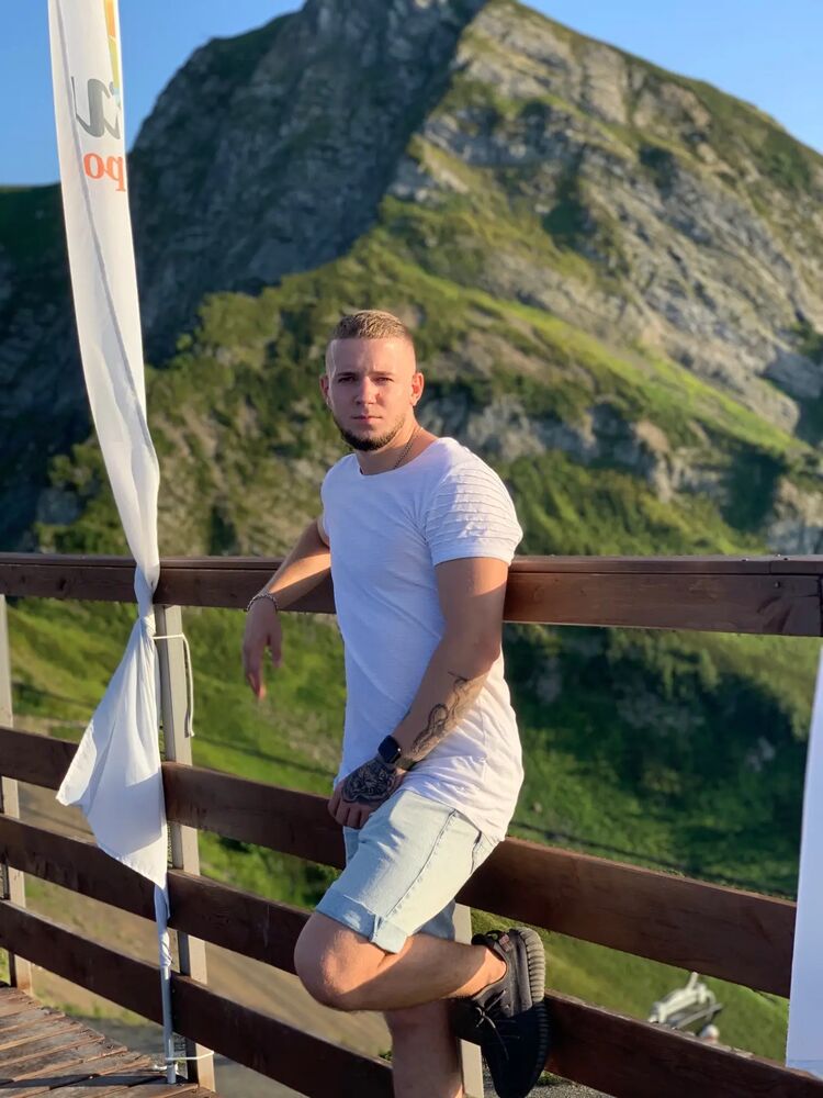  29088702  Max, 29 ,    --