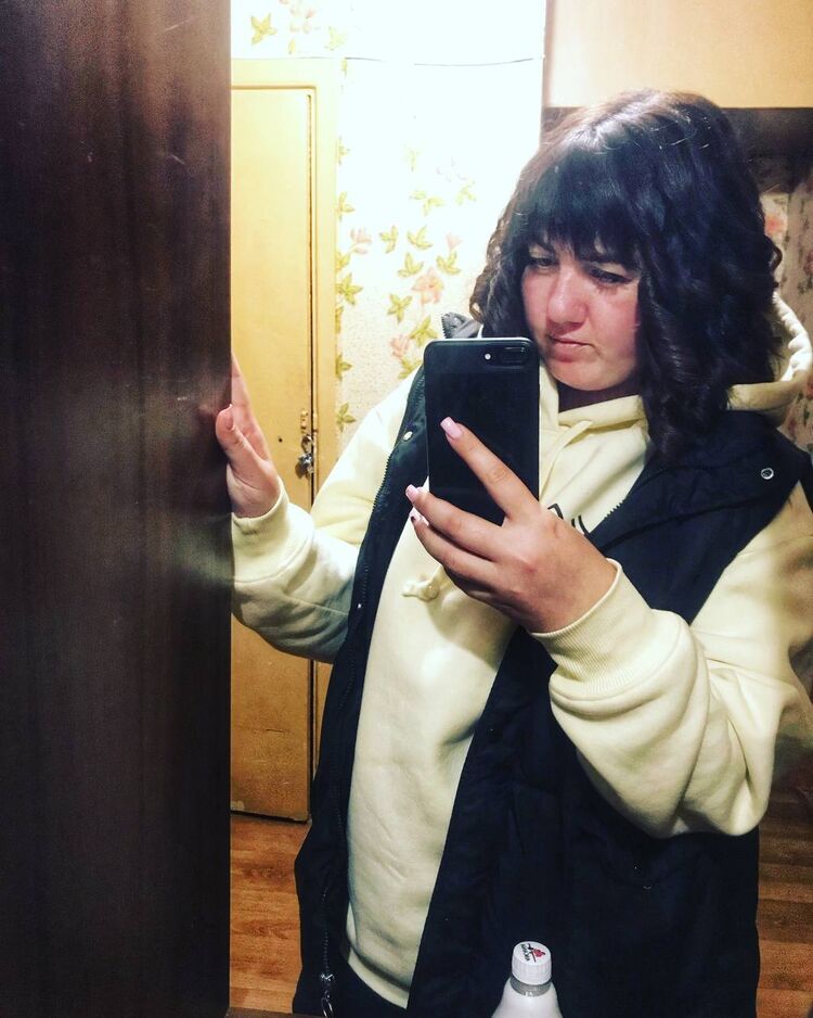  38821122  Kristi, 33 ,    